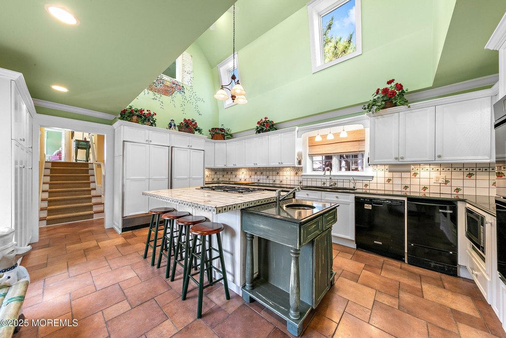 Bay Head, New Jersey, 08742, United States, 9 Bedrooms Bedrooms, ,6.5 BathroomsBathrooms,Residential,Forsale,1922708