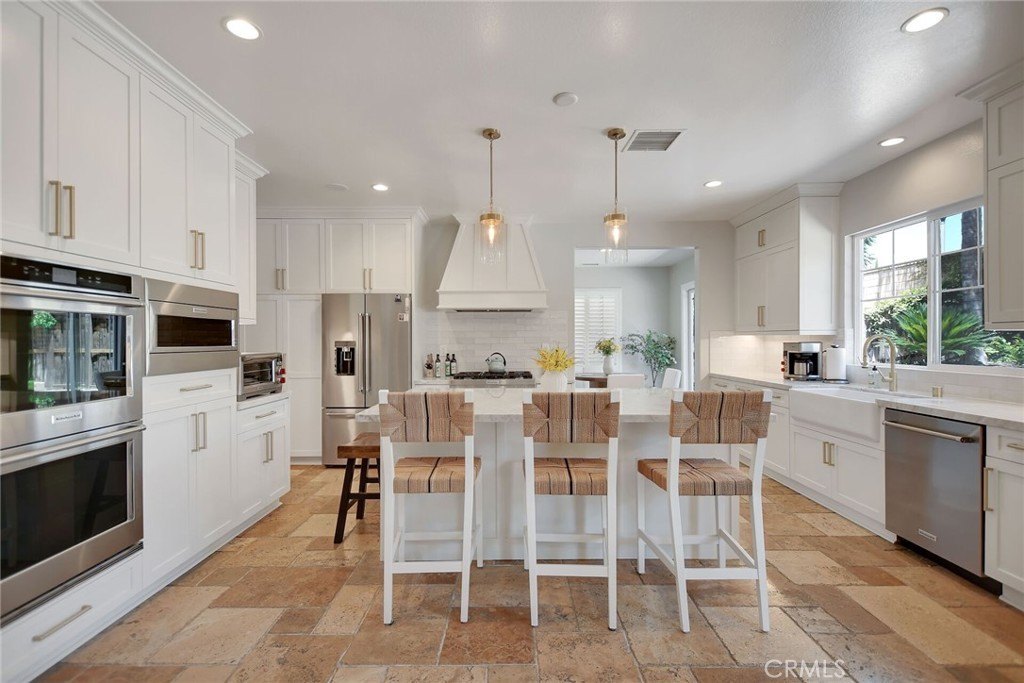 Upland, California, 91784, United States, 5 Bedrooms Bedrooms, ,4 BathroomsBathrooms,Residential,Forsale,1941472