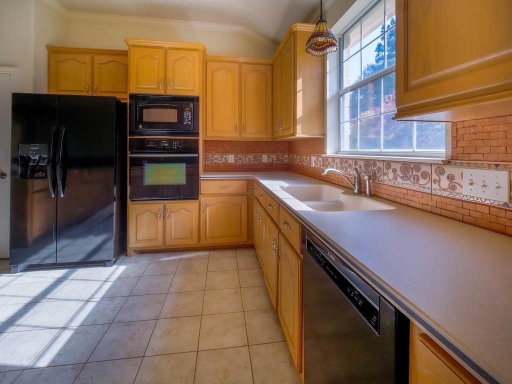 Montgomery, Texas, 77316, United States, 4 Bedrooms Bedrooms, ,2.5 BathroomsBathrooms,Residential,Forsale,1954115