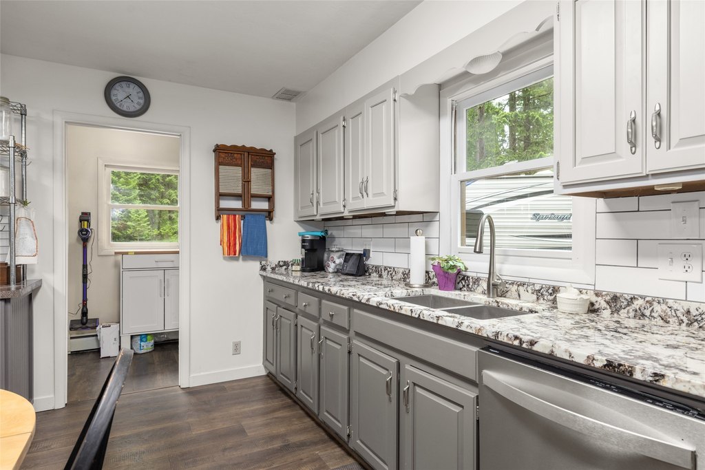 Kalispell, Montana, 59901, United States, 4 Bedrooms Bedrooms, ,2 BathroomsBathrooms,Residential,Forsale,1989806