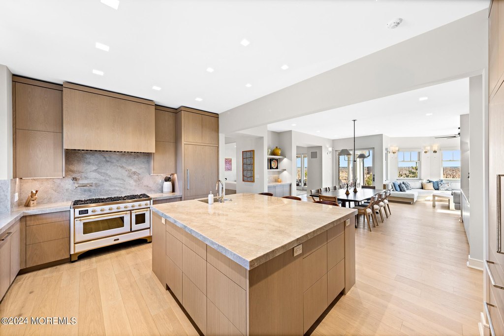 Mantoloking, New Jersey, 08738, United States, 7 Bedrooms Bedrooms, ,7.5 BathroomsBathrooms,Residential,Forsale,1922707