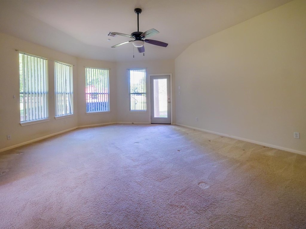 Montgomery, Texas, 77316, United States, 4 Bedrooms Bedrooms, ,2.5 BathroomsBathrooms,Residential,Forsale,1954115