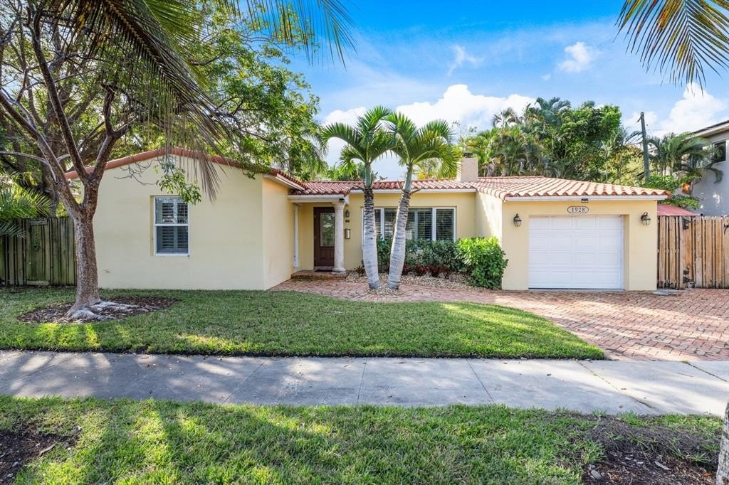 Fort Lauderdale, Florida, 33304, United States, 2 Bedrooms Bedrooms, ,2 BathroomsBathrooms,Residential,Forsale,1927582