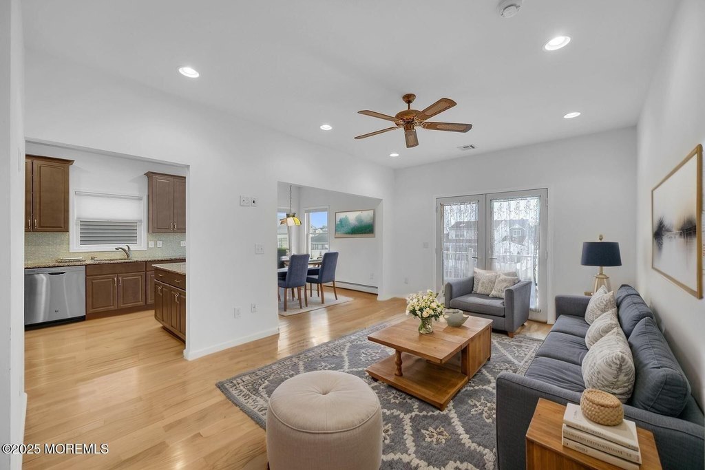 Toms River, New Jersey, 08753, United States, 3 Bedrooms Bedrooms, ,2 BathroomsBathrooms,Residential,Forsale,1922685