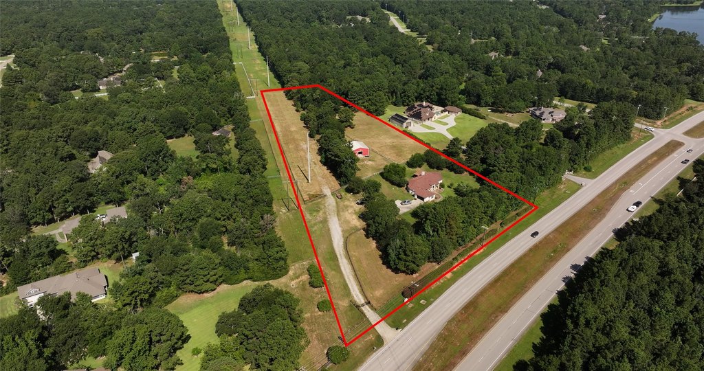 Montgomery, Texas, 77316, United States, 4 Bedrooms Bedrooms, ,2.5 BathroomsBathrooms,Residential,Forsale,1954115