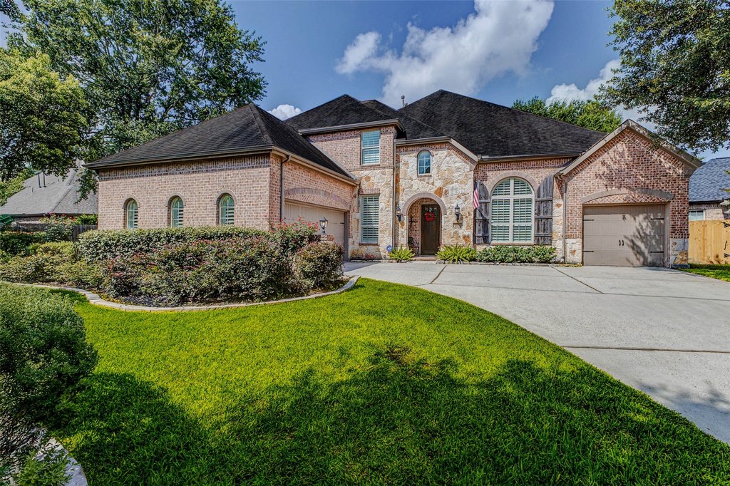 Montgomery, Texas, 77316, United States, 5 Bedrooms Bedrooms, ,4 BathroomsBathrooms,Residential,Forsale,1953053