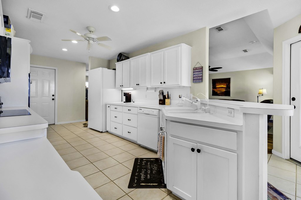 Trinity, Texas, 75862, United States, 3 Bedrooms Bedrooms, ,2 BathroomsBathrooms,Residential,Forsale,1953052