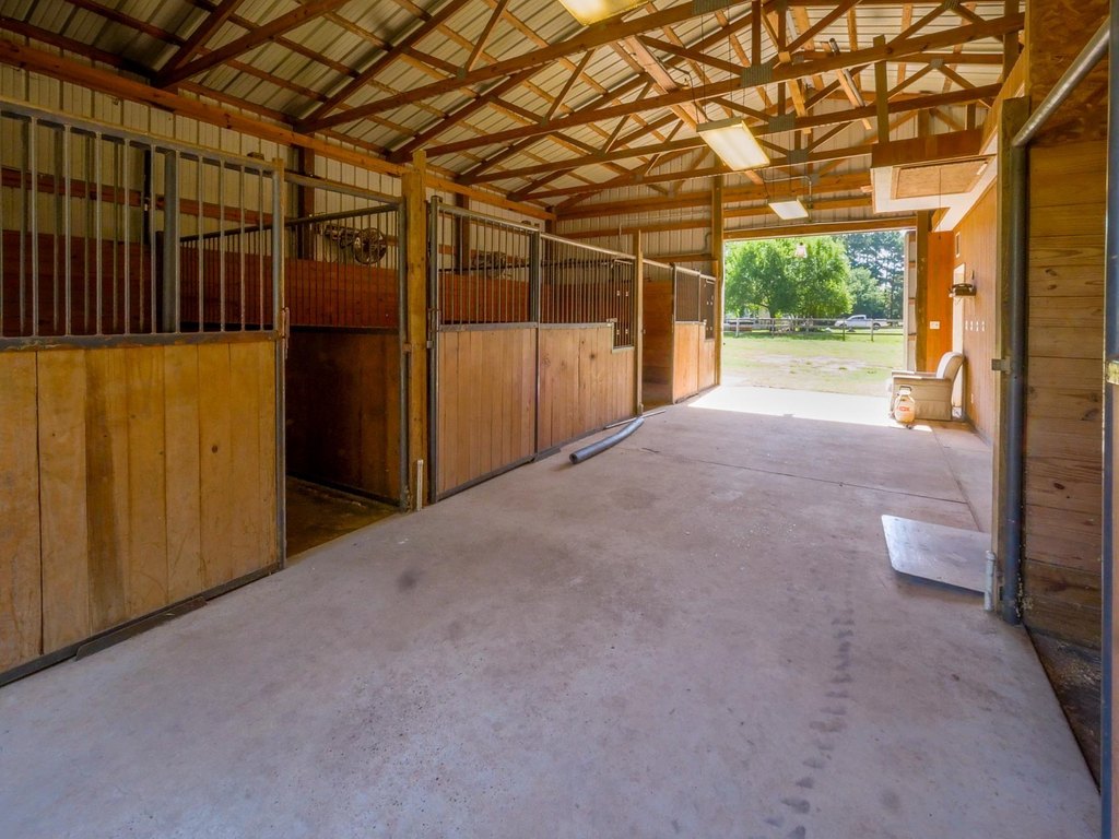 Montgomery, Texas, 77316, United States, 4 Bedrooms Bedrooms, ,2.5 BathroomsBathrooms,Residential,Forsale,1954115