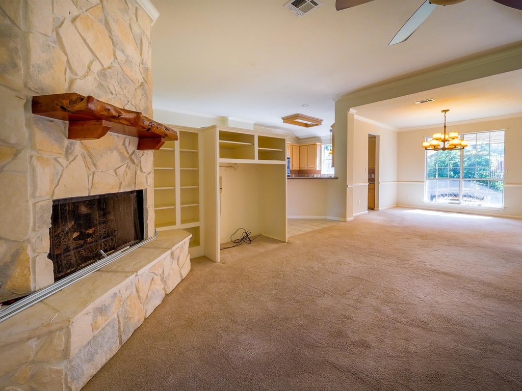 Montgomery, Texas, 77316, United States, 4 Bedrooms Bedrooms, ,2.5 BathroomsBathrooms,Residential,Forsale,1954115