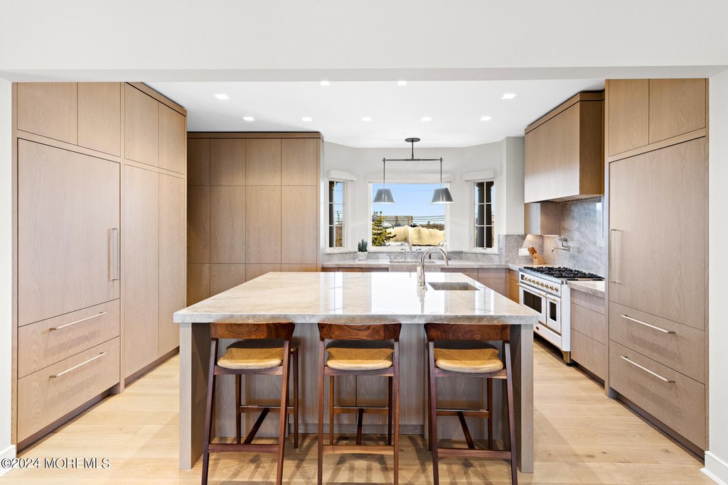 Mantoloking, New Jersey, 08738, United States, 7 Bedrooms Bedrooms, ,7.5 BathroomsBathrooms,Residential,Forsale,1922707