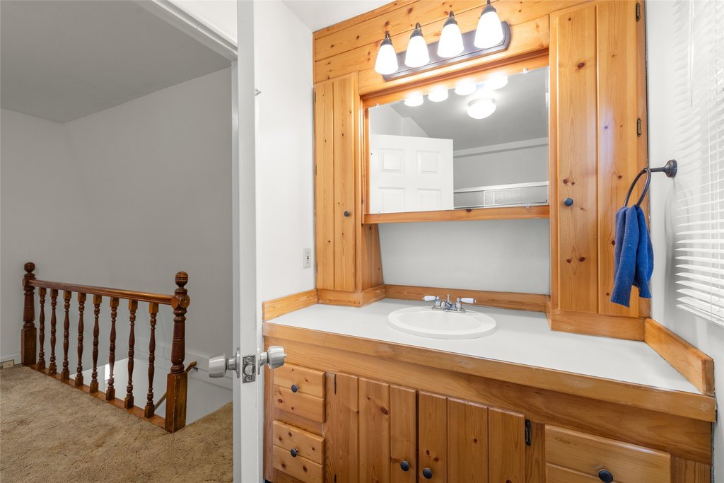 Kalispell, Montana, 59901, United States, 4 Bedrooms Bedrooms, ,2 BathroomsBathrooms,Residential,Forsale,1989806