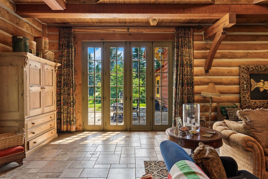 Kalispell, Montana, 59901, United States, 13 Bedrooms Bedrooms, ,8.5 BathroomsBathrooms,Residential,Forsale,1914974