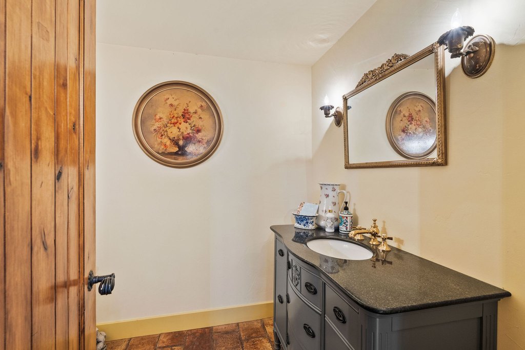 Kalispell, Montana, 59901, United States, 13 Bedrooms Bedrooms, ,8.5 BathroomsBathrooms,Residential,Forsale,1914974