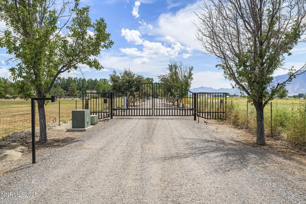 Gardnerville, Nevada, 89460, United States, 6 Bedrooms Bedrooms, ,6.5 BathroomsBathrooms,Residential,Forsale,1910336