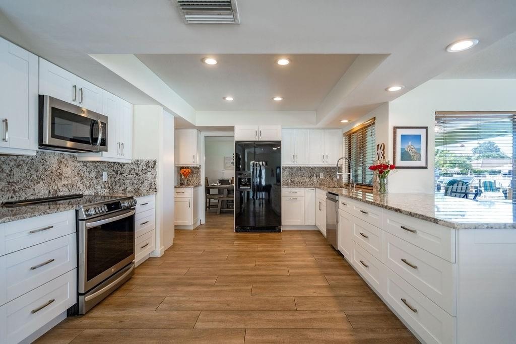 Lighthouse Point, Florida, 33064, United States, 3 Bedrooms Bedrooms, ,2.5 BathroomsBathrooms,Residential,Forsale,1884547