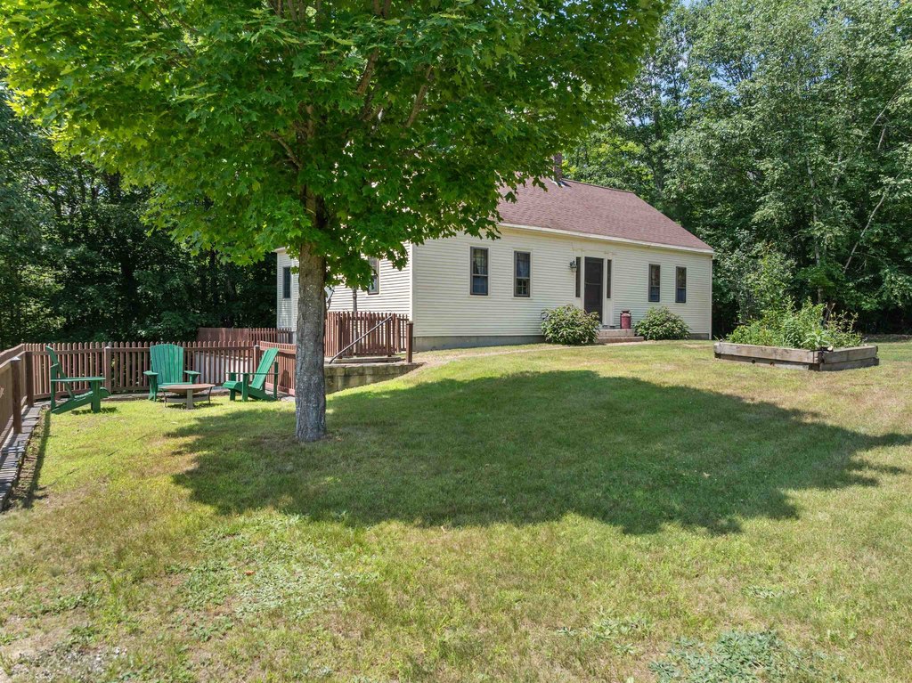 Belmont, New Hampshire, 03220, United States, 3 Bedrooms Bedrooms, ,2 BathroomsBathrooms,Residential,Forsale,1941239