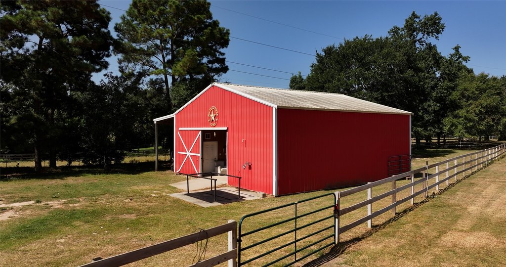 Montgomery, Texas, 77316, United States, 4 Bedrooms Bedrooms, ,2.5 BathroomsBathrooms,Residential,Forsale,1954115