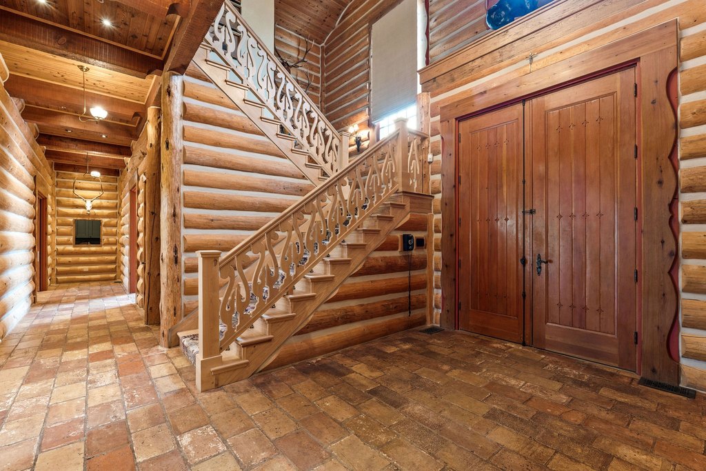 Kalispell, Montana, 59901, United States, 13 Bedrooms Bedrooms, ,8.5 BathroomsBathrooms,Residential,Forsale,1914974