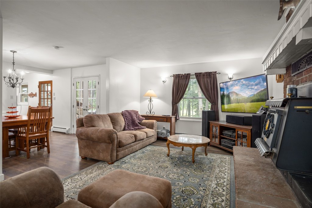 Kalispell, Montana, 59901, United States, 4 Bedrooms Bedrooms, ,2 BathroomsBathrooms,Residential,Forsale,1989806