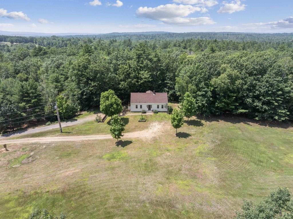 Belmont, New Hampshire, 03220, United States, 3 Bedrooms Bedrooms, ,2 BathroomsBathrooms,Residential,Forsale,1941239