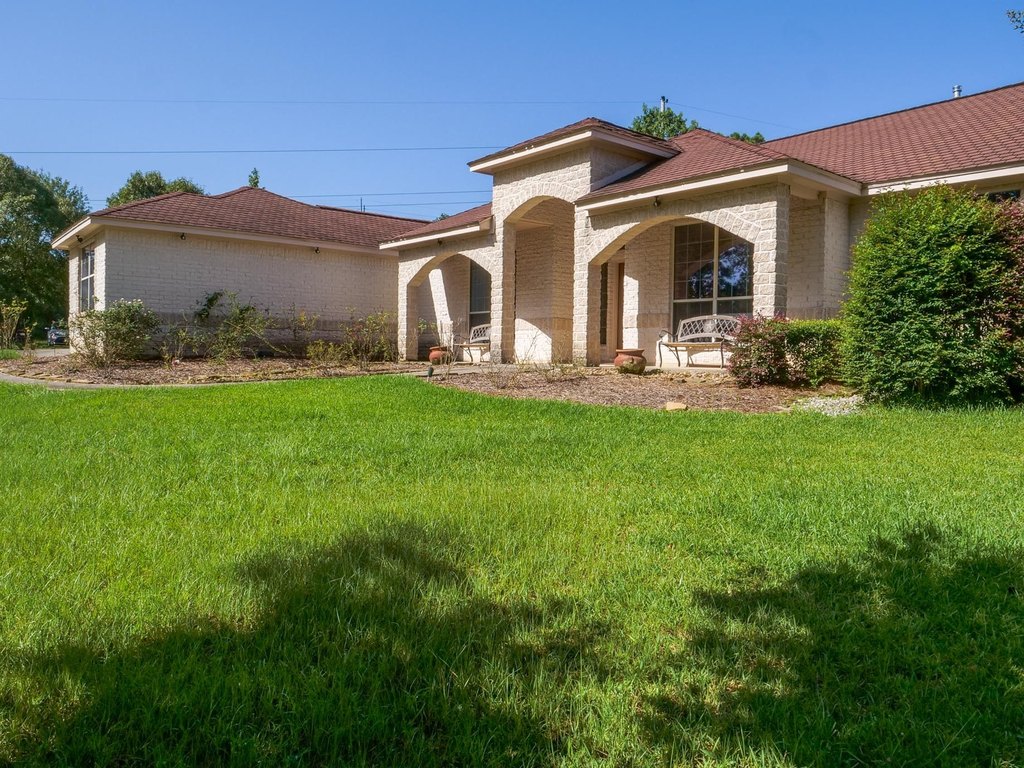 Montgomery, Texas, 77316, United States, 4 Bedrooms Bedrooms, ,2.5 BathroomsBathrooms,Residential,Forsale,1954115