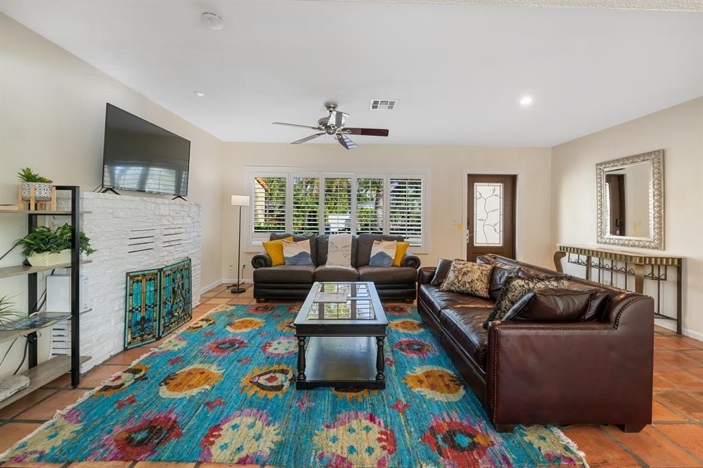 Fort Lauderdale, Florida, 33304, United States, 2 Bedrooms Bedrooms, ,2 BathroomsBathrooms,Residential,Forsale,1927582