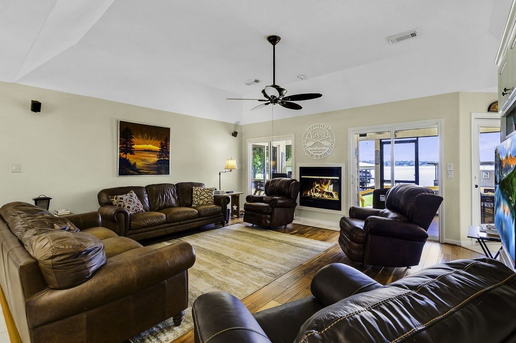 Trinity, Texas, 75862, United States, 3 Bedrooms Bedrooms, ,2 BathroomsBathrooms,Residential,Forsale,1953052