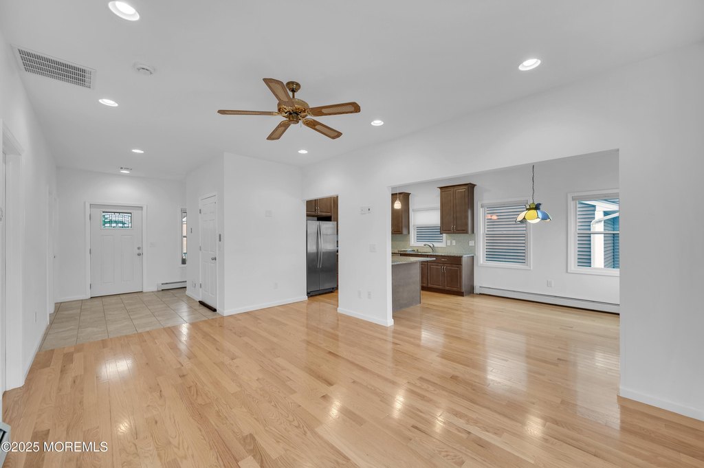 Toms River, New Jersey, 08753, United States, 3 Bedrooms Bedrooms, ,2 BathroomsBathrooms,Residential,Forsale,1922685