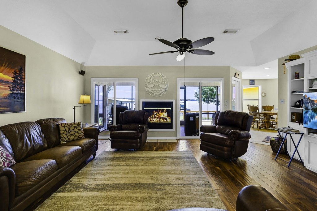Trinity, Texas, 75862, United States, 3 Bedrooms Bedrooms, ,2 BathroomsBathrooms,Residential,Forsale,1953052