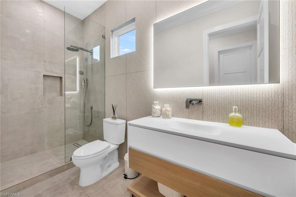 NAPLES, Florida, 34103, United States, 5 Bedrooms Bedrooms, ,5.5 BathroomsBathrooms,Residential,Forsale,1913832