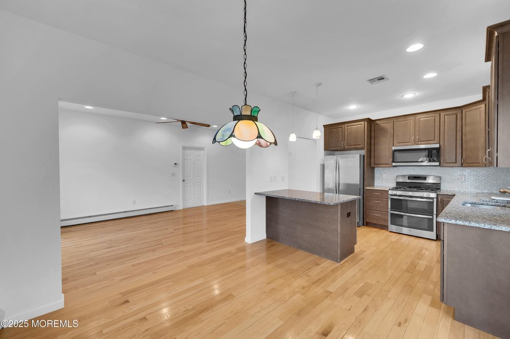 Toms River, New Jersey, 08753, United States, 3 Bedrooms Bedrooms, ,2 BathroomsBathrooms,Residential,Forsale,1922685