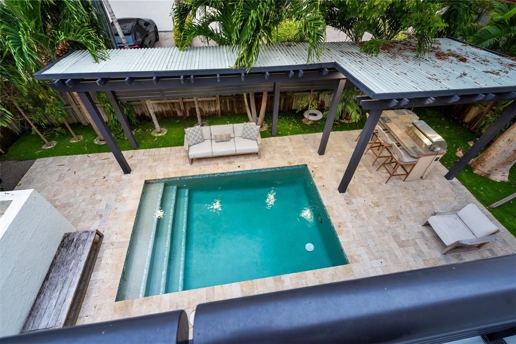 Fort Lauderdale, Florida, 33304, United States, 3 Bedrooms Bedrooms, ,2.5 BathroomsBathrooms,Residential,Forsale,2004510