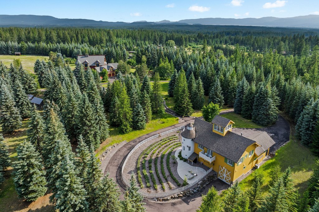 Kalispell, Montana, 59901, United States, 13 Bedrooms Bedrooms, ,8.5 BathroomsBathrooms,Residential,Forsale,1914974