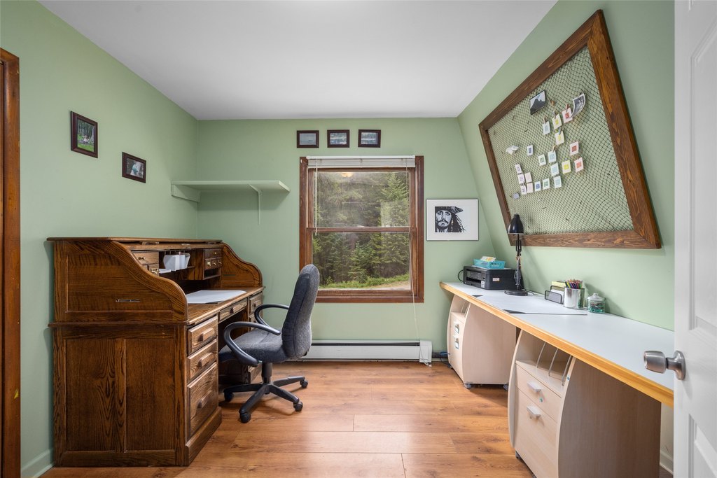 Kalispell, Montana, 59901, United States, 4 Bedrooms Bedrooms, ,2 BathroomsBathrooms,Residential,Forsale,1989806