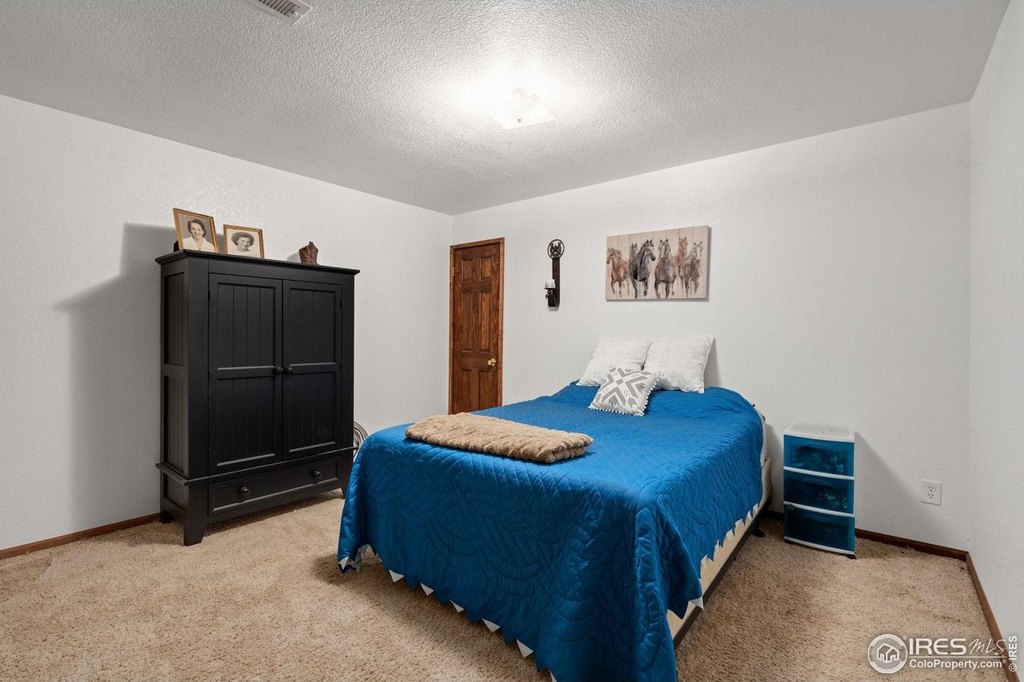 Ault, Colorado, 80610, United States, 4 Bedrooms Bedrooms, ,3 BathroomsBathrooms,Residential,Forsale,1946728