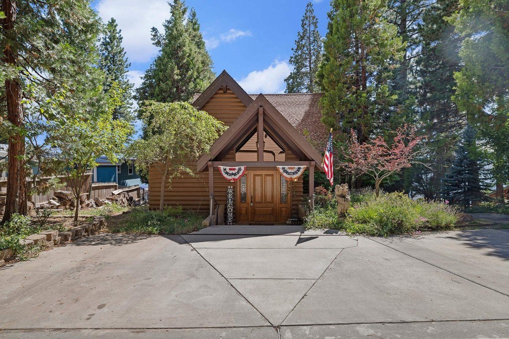 Lake Almanor, California, 96137, United States, 3 Bedrooms Bedrooms, ,3 BathroomsBathrooms,Residential,Forsale,1936789