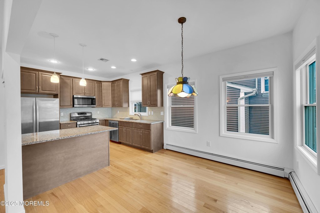 Toms River, New Jersey, 08753, United States, 3 Bedrooms Bedrooms, ,2 BathroomsBathrooms,Residential,Forsale,1922685