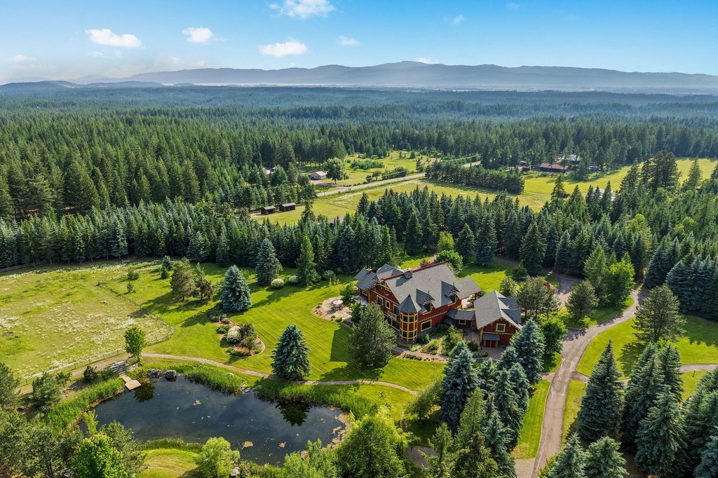 Kalispell, Montana, 59901, United States, 13 Bedrooms Bedrooms, ,8.5 BathroomsBathrooms,Residential,Forsale,1914974