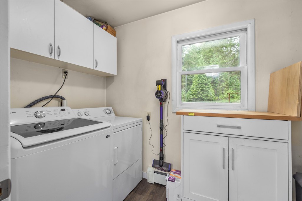 Kalispell, Montana, 59901, United States, 4 Bedrooms Bedrooms, ,2 BathroomsBathrooms,Residential,Forsale,1989806