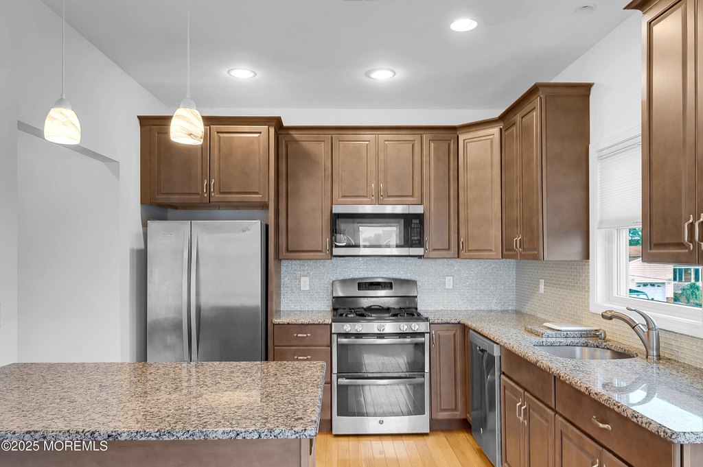 Toms River, New Jersey, 08753, United States, 3 Bedrooms Bedrooms, ,2 BathroomsBathrooms,Residential,Forsale,1922685