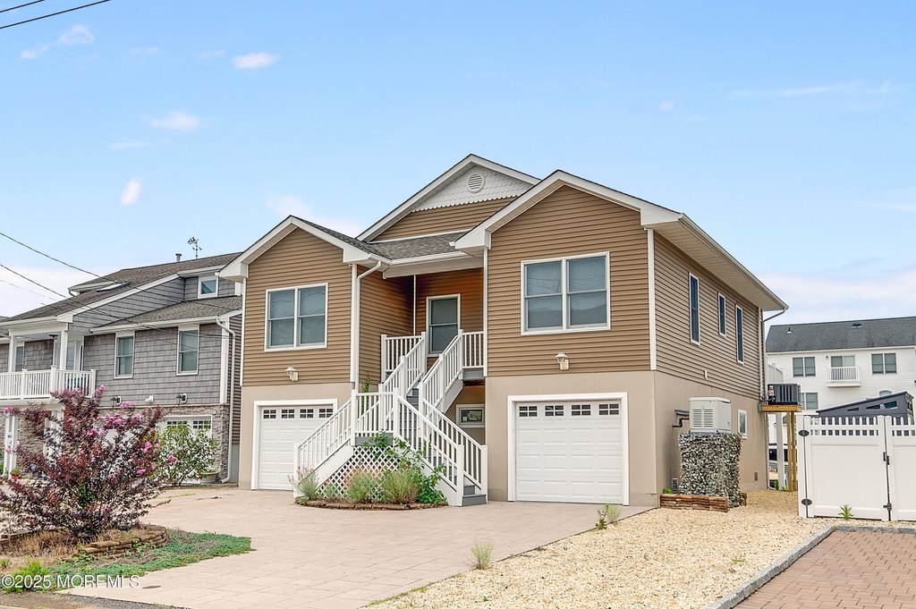Toms River, New Jersey, 08753, United States, 3 Bedrooms Bedrooms, ,2 BathroomsBathrooms,Residential,Forsale,1922685