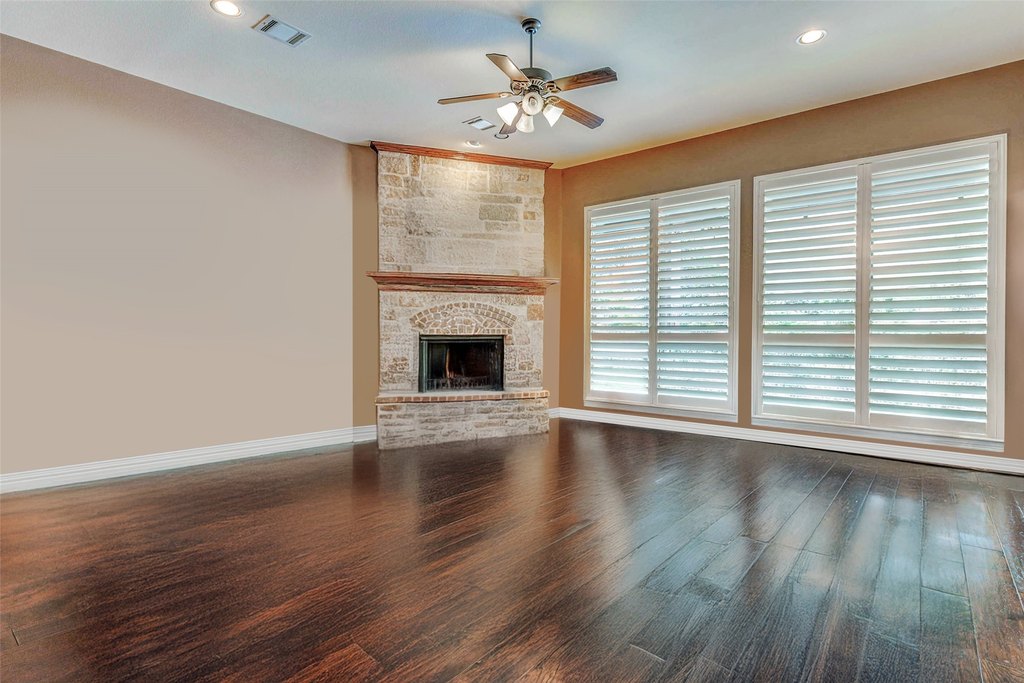 Montgomery, Texas, 77316, United States, 5 Bedrooms Bedrooms, ,4 BathroomsBathrooms,Residential,Forsale,1953053