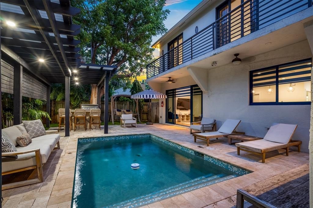 Fort Lauderdale, Florida, 33304, United States, 3 Bedrooms Bedrooms, ,2.5 BathroomsBathrooms,Residential,Forsale,2004510