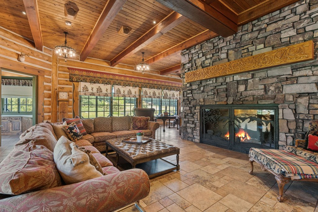 Kalispell, Montana, 59901, United States, 13 Bedrooms Bedrooms, ,8.5 BathroomsBathrooms,Residential,Forsale,1914974