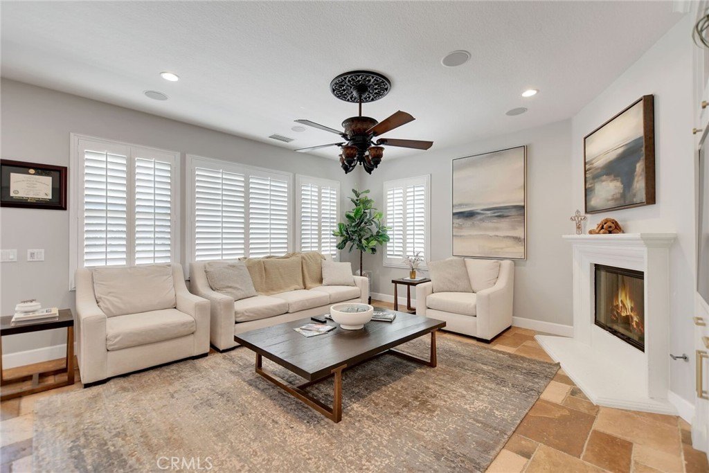 Upland, California, 91784, United States, 5 Bedrooms Bedrooms, ,4 BathroomsBathrooms,Residential,Forsale,1941472