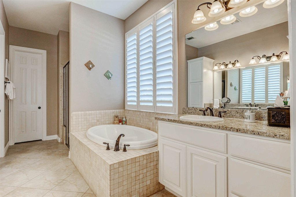 Montgomery, Texas, 77316, United States, 5 Bedrooms Bedrooms, ,4 BathroomsBathrooms,Residential,Forsale,1953053