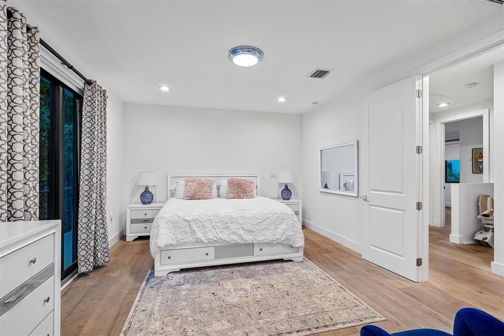 Fort Lauderdale, Florida, 33304, United States, 3 Bedrooms Bedrooms, ,2.5 BathroomsBathrooms,Residential,Forsale,2004510