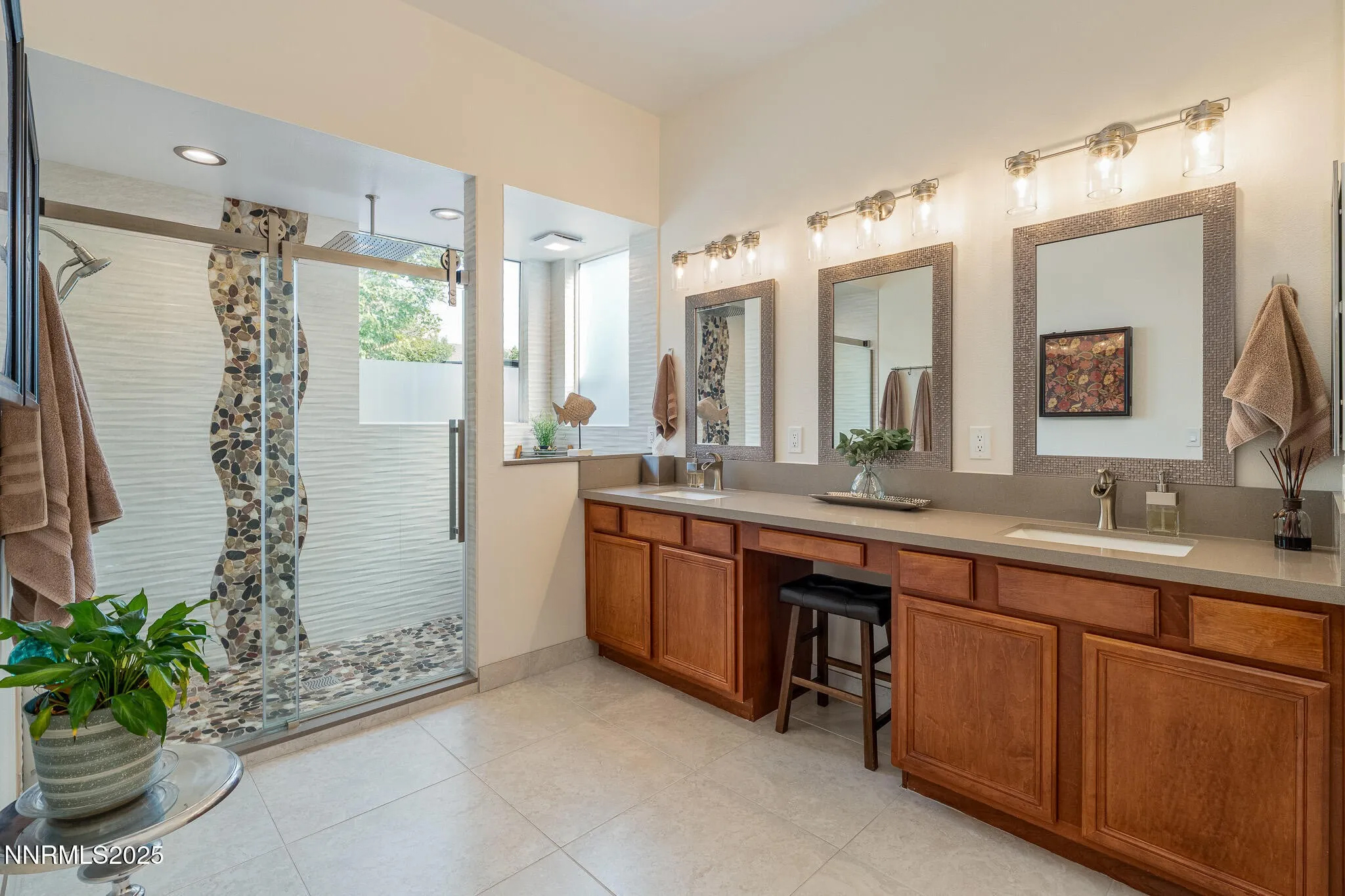 Reno, Nevada, 89521, United States, 3 Bedrooms Bedrooms, ,3 BathroomsBathrooms,Residential,Forsale,1910328
