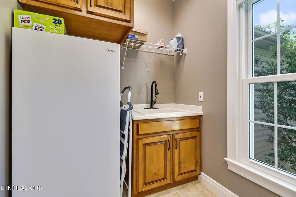 Fairfield Glade, Tennessee, 38558, United States, 4 Bedrooms Bedrooms, ,3.5 BathroomsBathrooms,Residential,Forsale,1929830