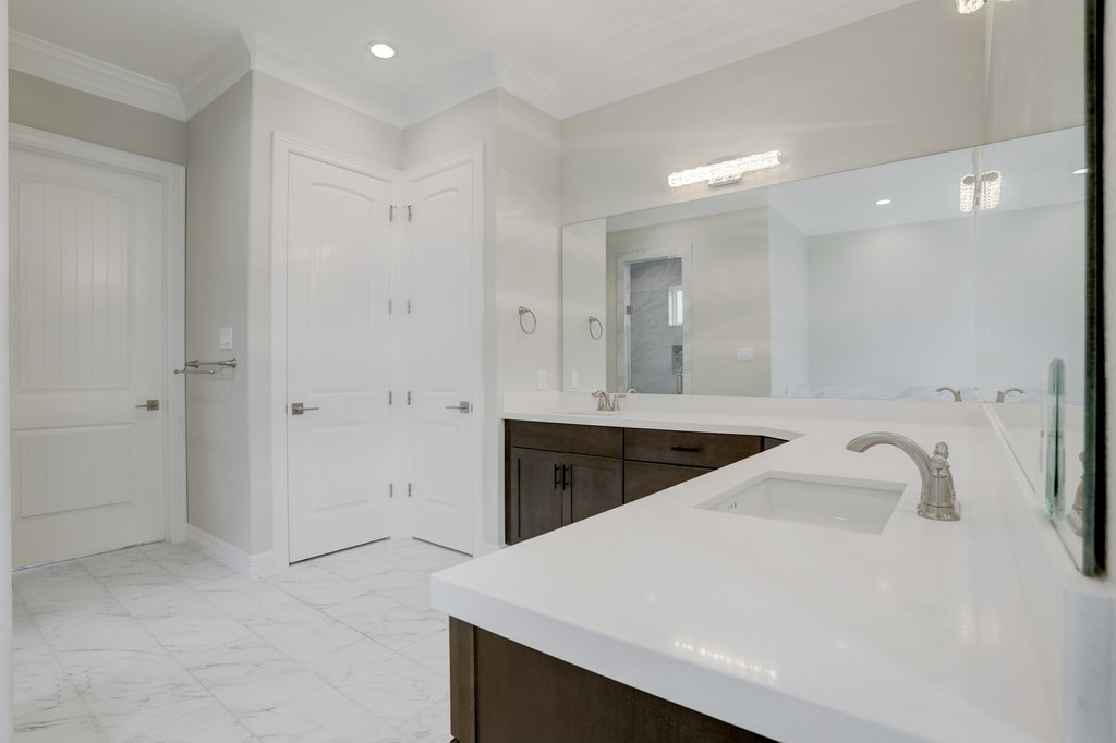 Kemah, Texas, 77565, United States, 4 Bedrooms Bedrooms, ,3.5 BathroomsBathrooms,Residential,Forsale,1936497